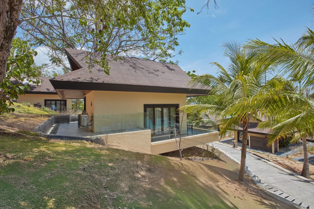 Seaview Bungalow Exterior 1