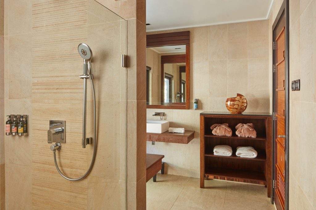 Beach Bungalow Bathroom 2