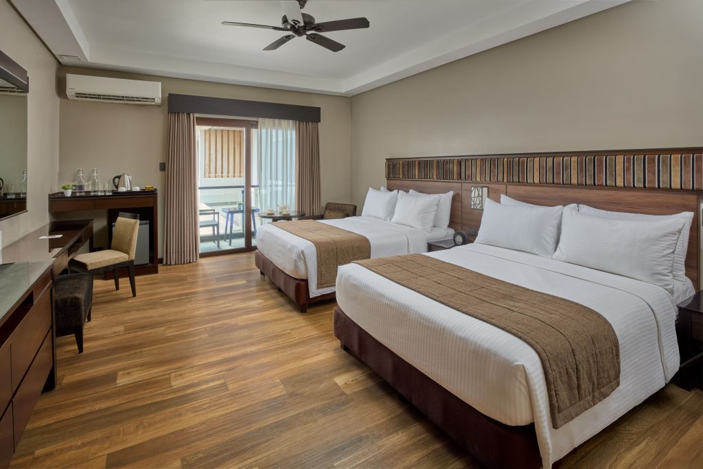 superior queen view 2